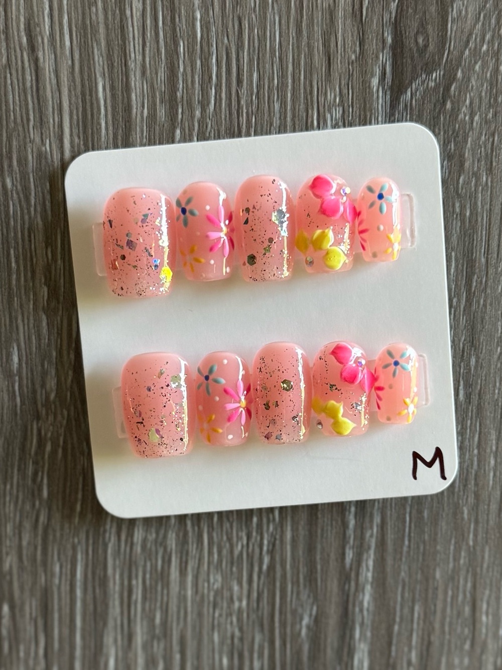 Pink Floral Glitter Press-On Nails - Cute Flower Accent Set